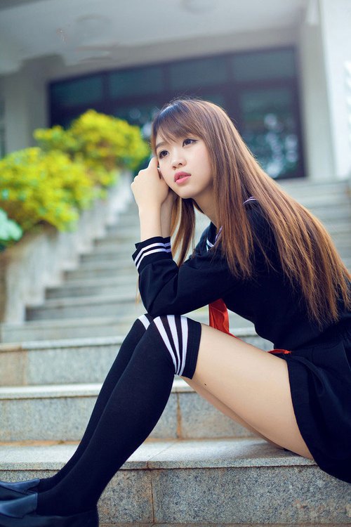 精彩足球比赛轮番上演：世界杯气氛浓烈，足球比赛 世界杯