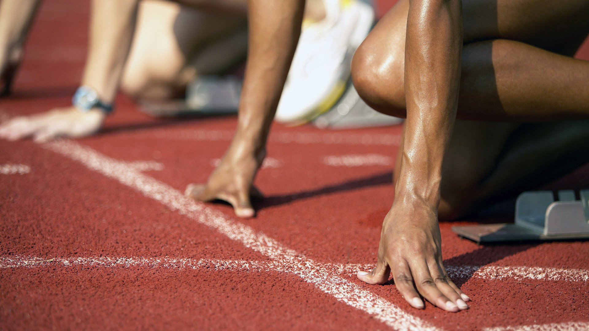 “超越极限：冲破天气与地形的速度奇迹”，超越极限视频