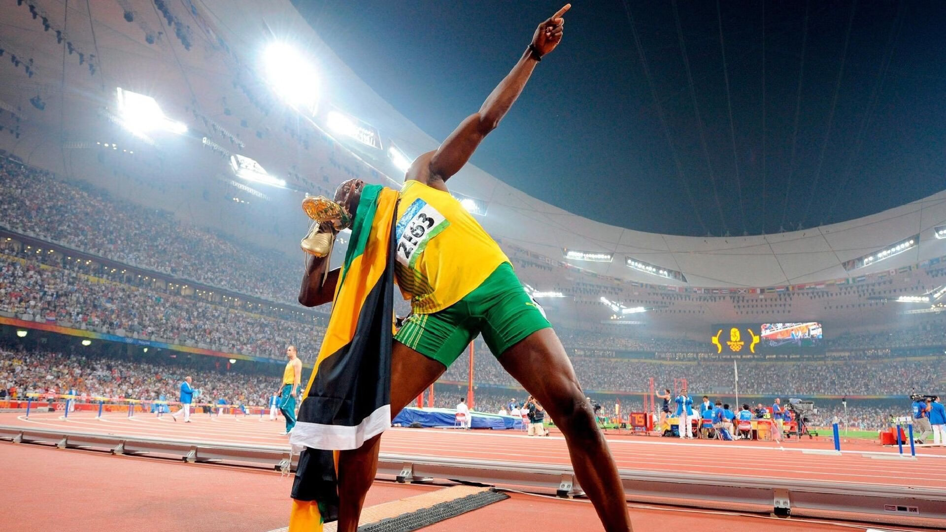 空中云端瑜伽，现代运动与养生新潮流，空中瑜伽视频教学讲解