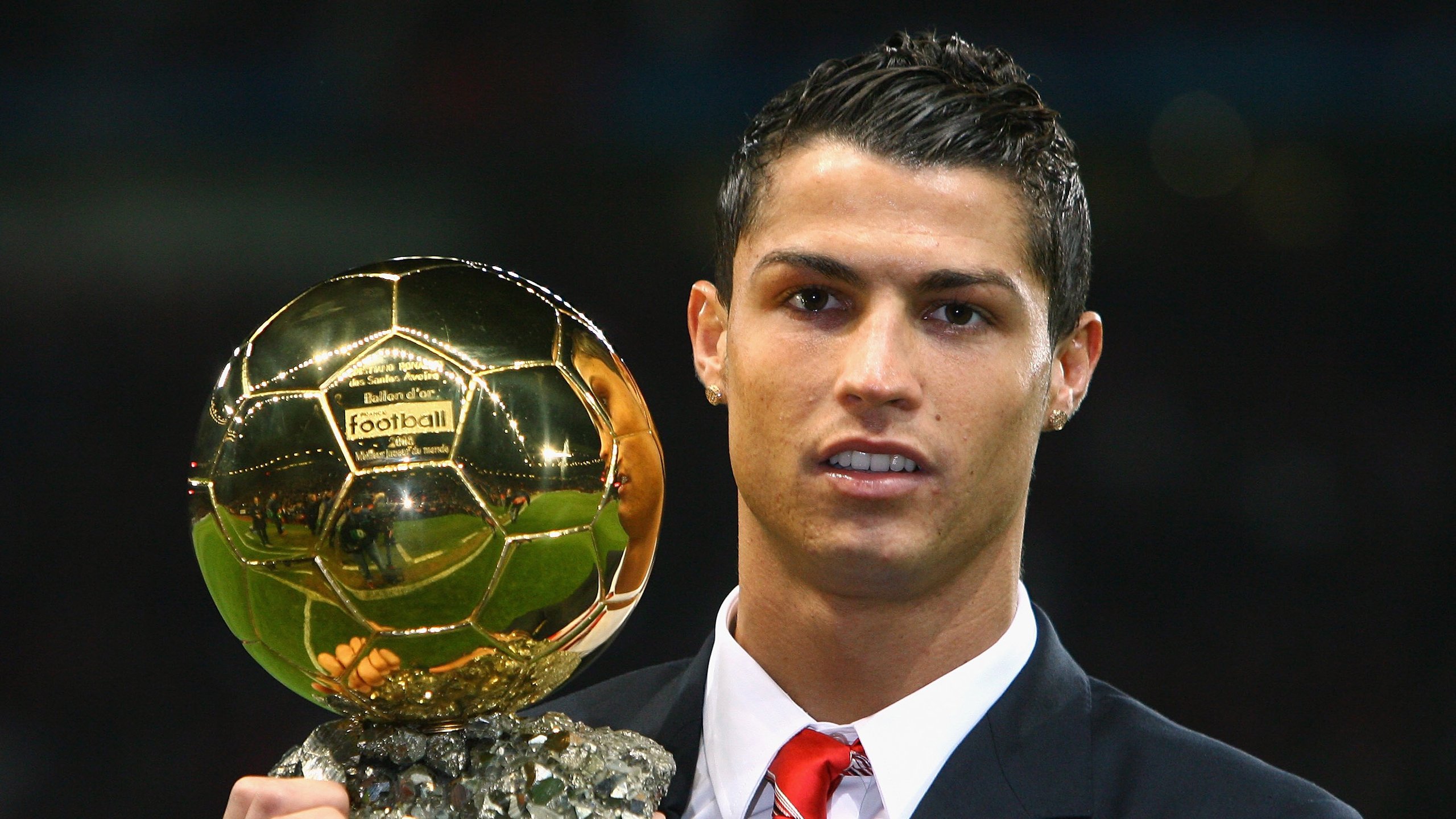 莱万个人第220球，德甲史上顶级射手再创纪录，德甲 莱万